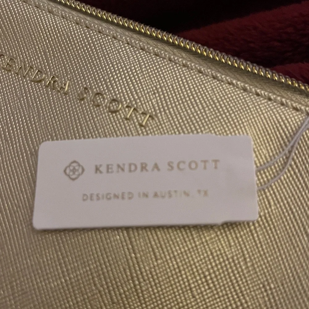NWT Kendra Scott Travel Pouch - Gold